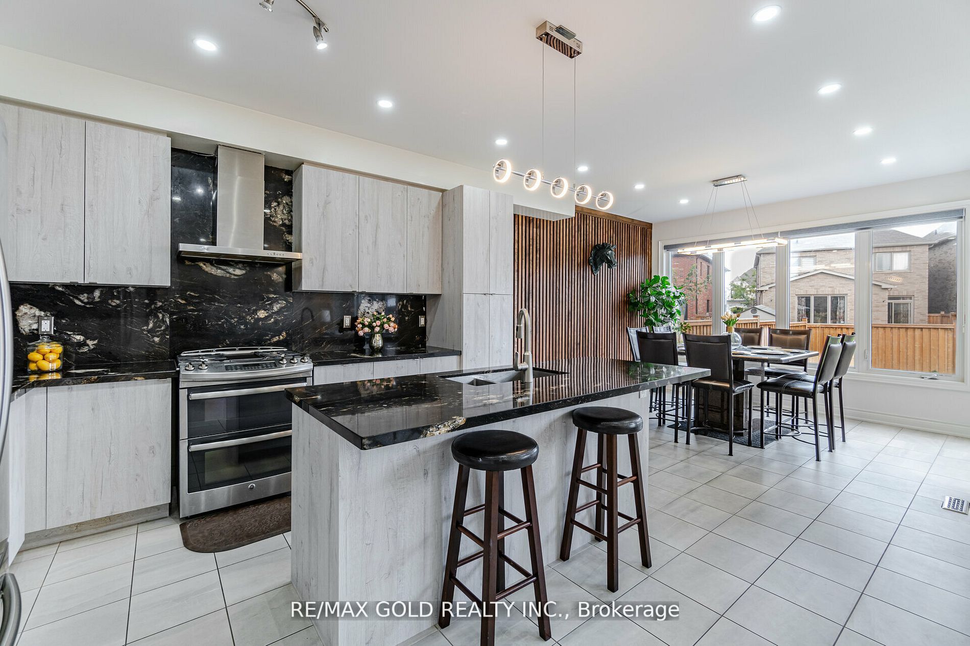 49 Dunley Cres