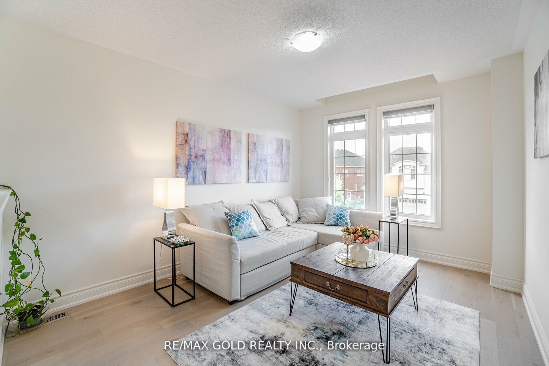 49 Dunley Cres