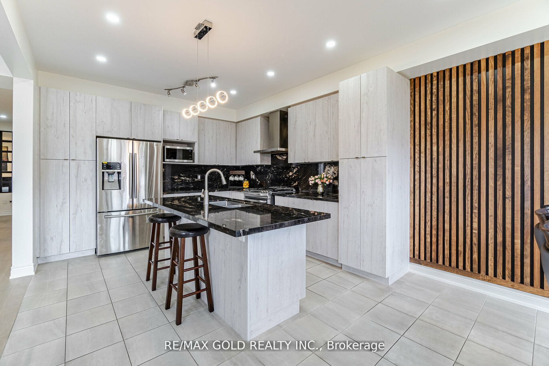 49 Dunley Cres
