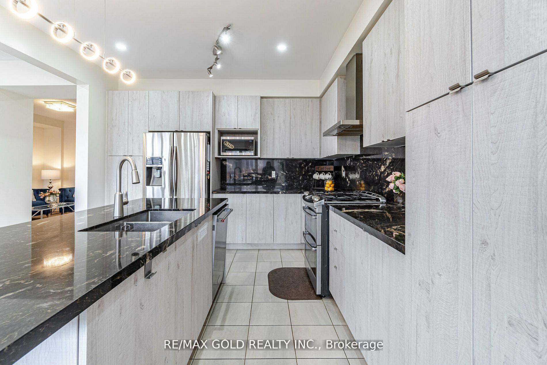 49 Dunley Cres