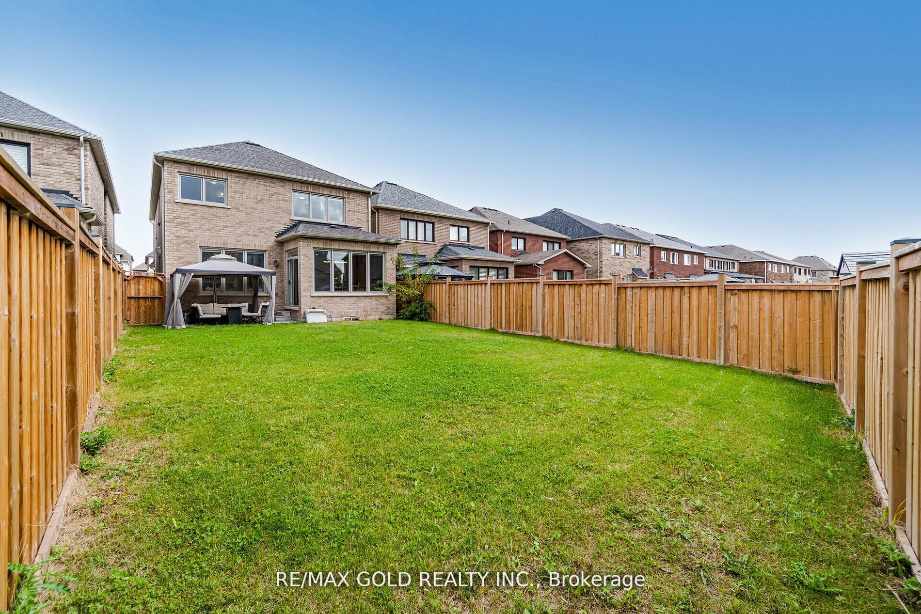 49 Dunley Cres