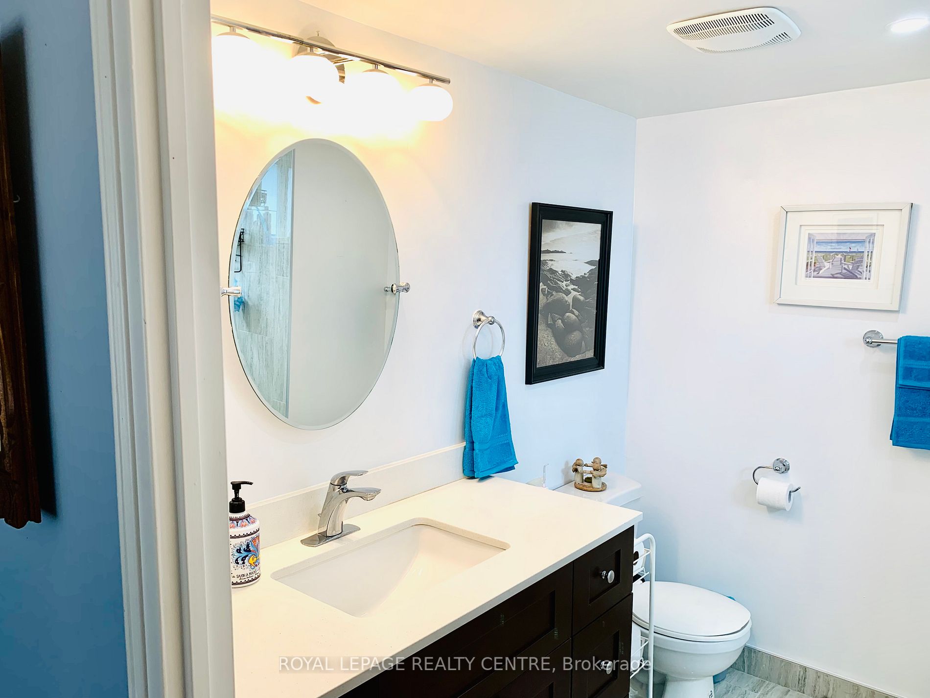 1360 Rathburn Rd E, #1210