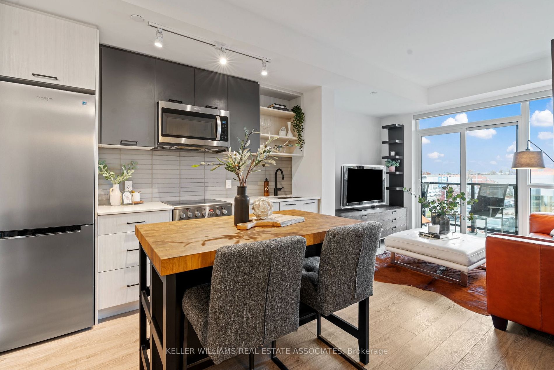 2300 St. Clair Ave W, #301