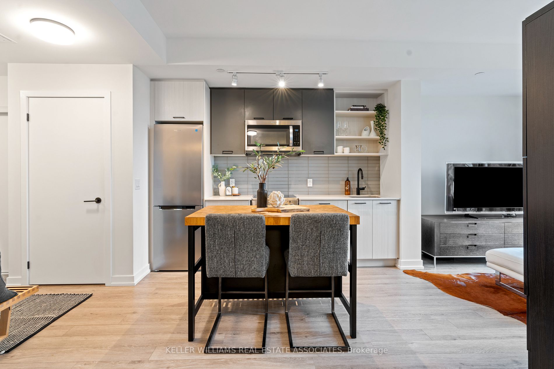 2300 St. Clair Ave W, #301