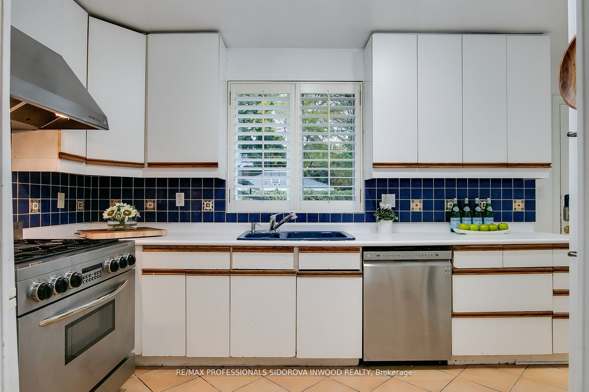44 High Park Blvd