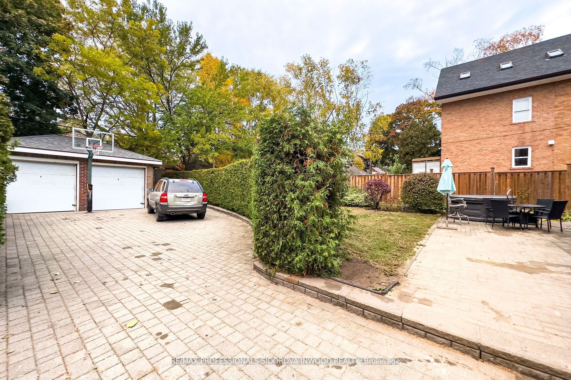 44 High Park Blvd