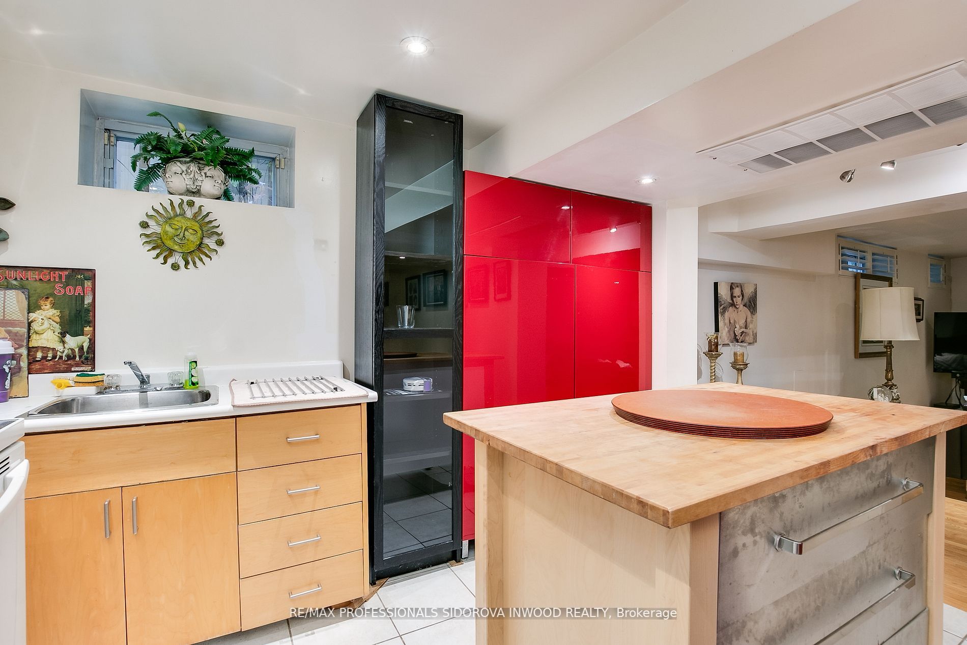 44 High Park Blvd