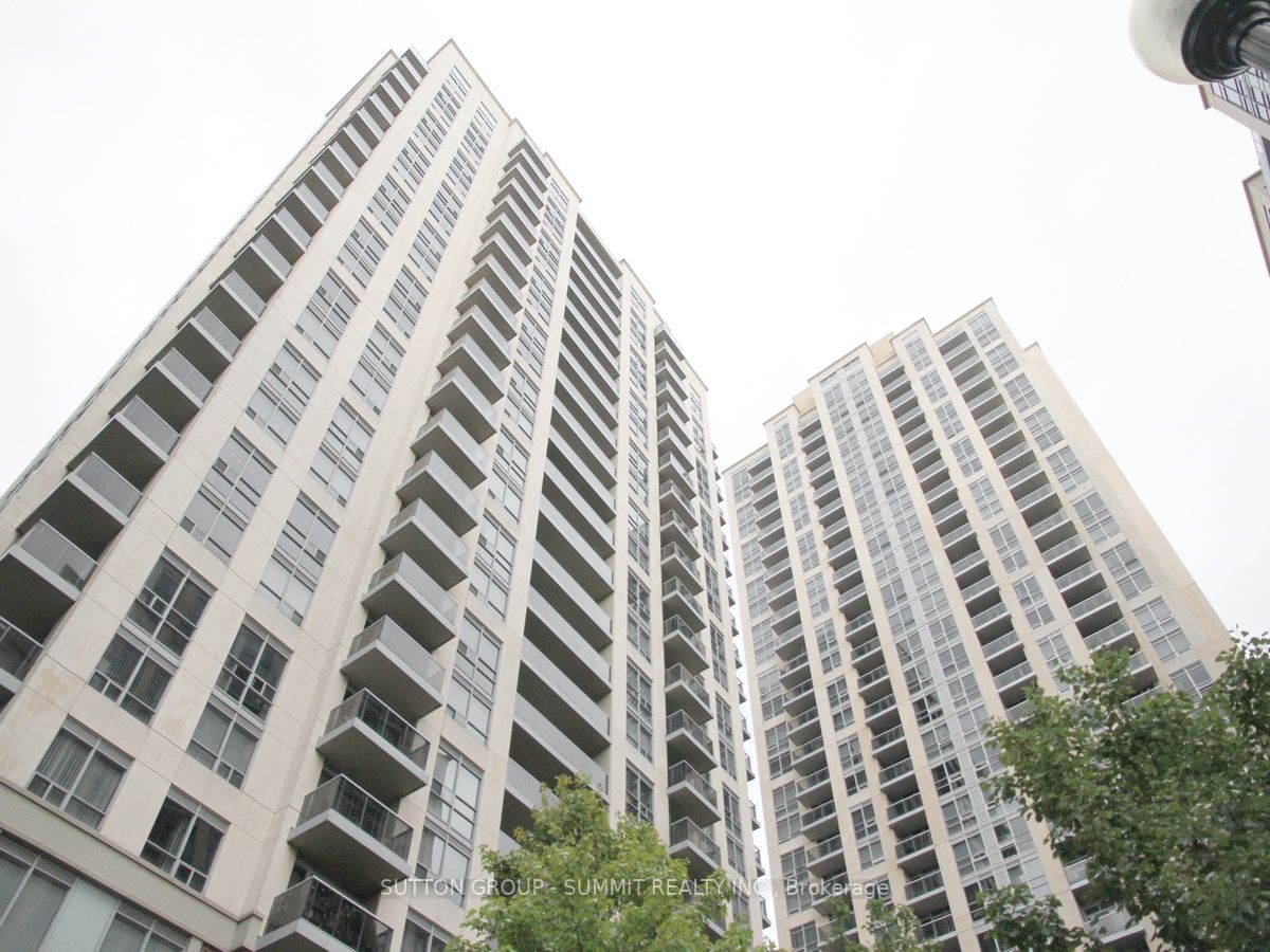 5 Michael Power Pl, #605