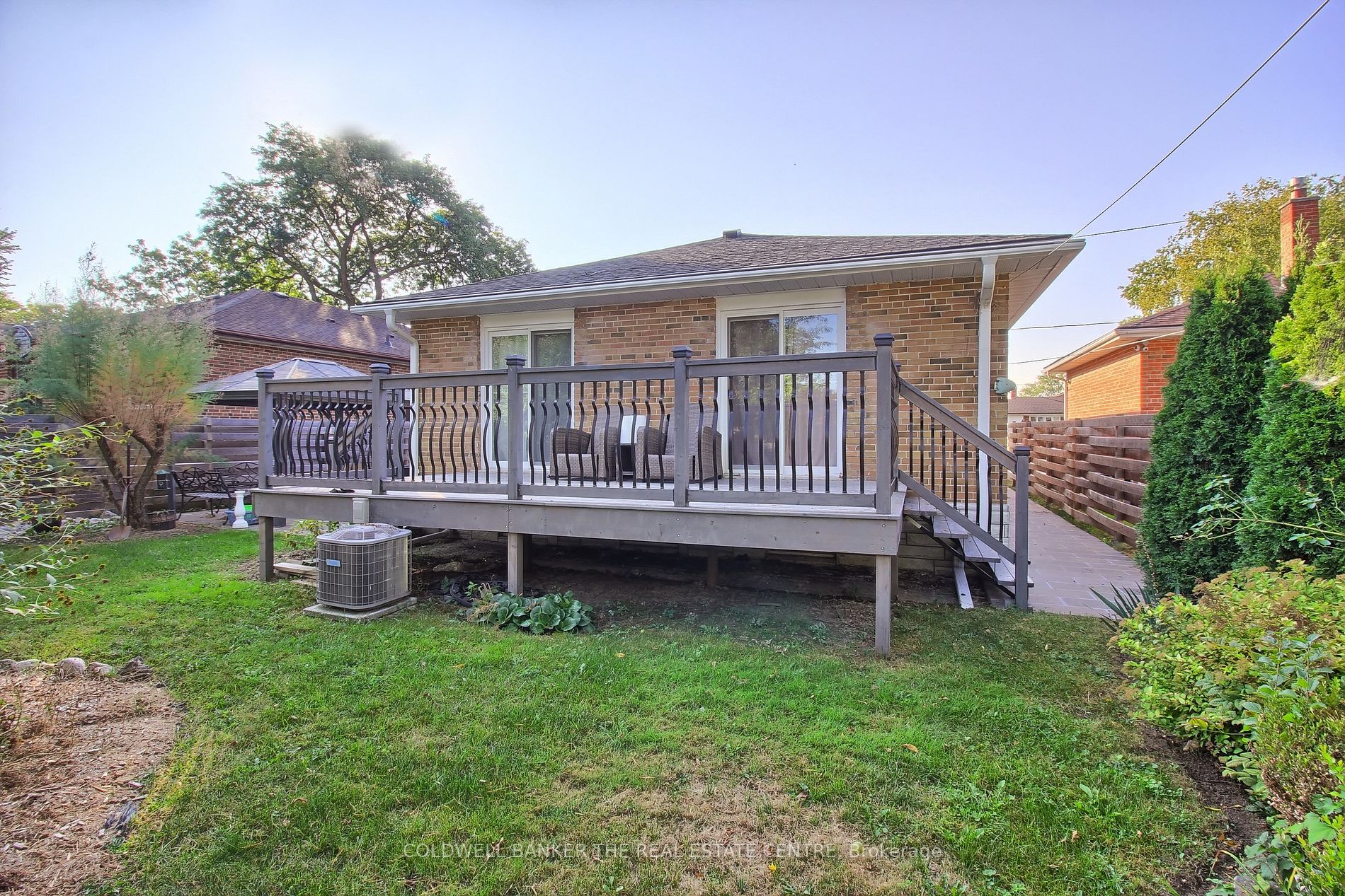 62 Mooreshead Dr