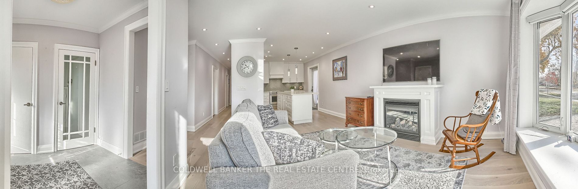 62 Mooreshead Dr