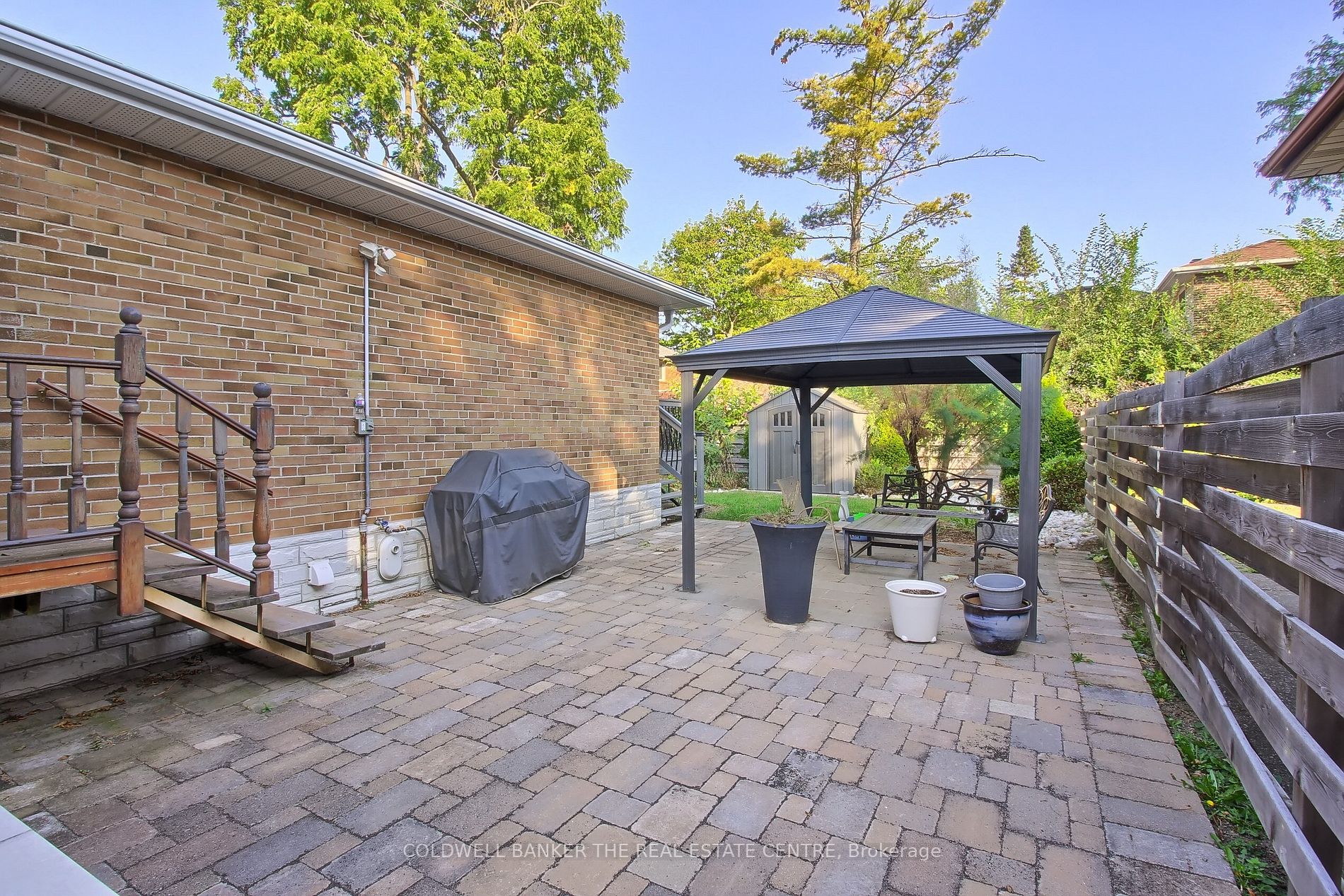 62 Mooreshead Dr