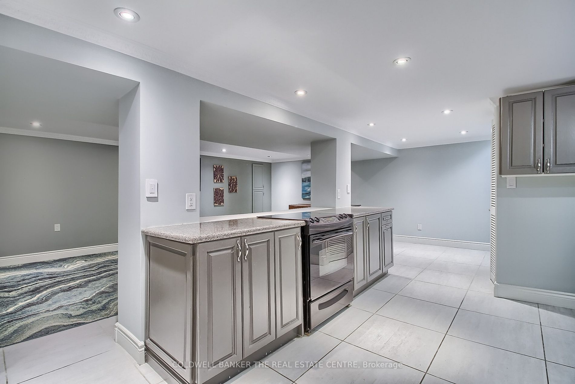 62 Mooreshead Dr
