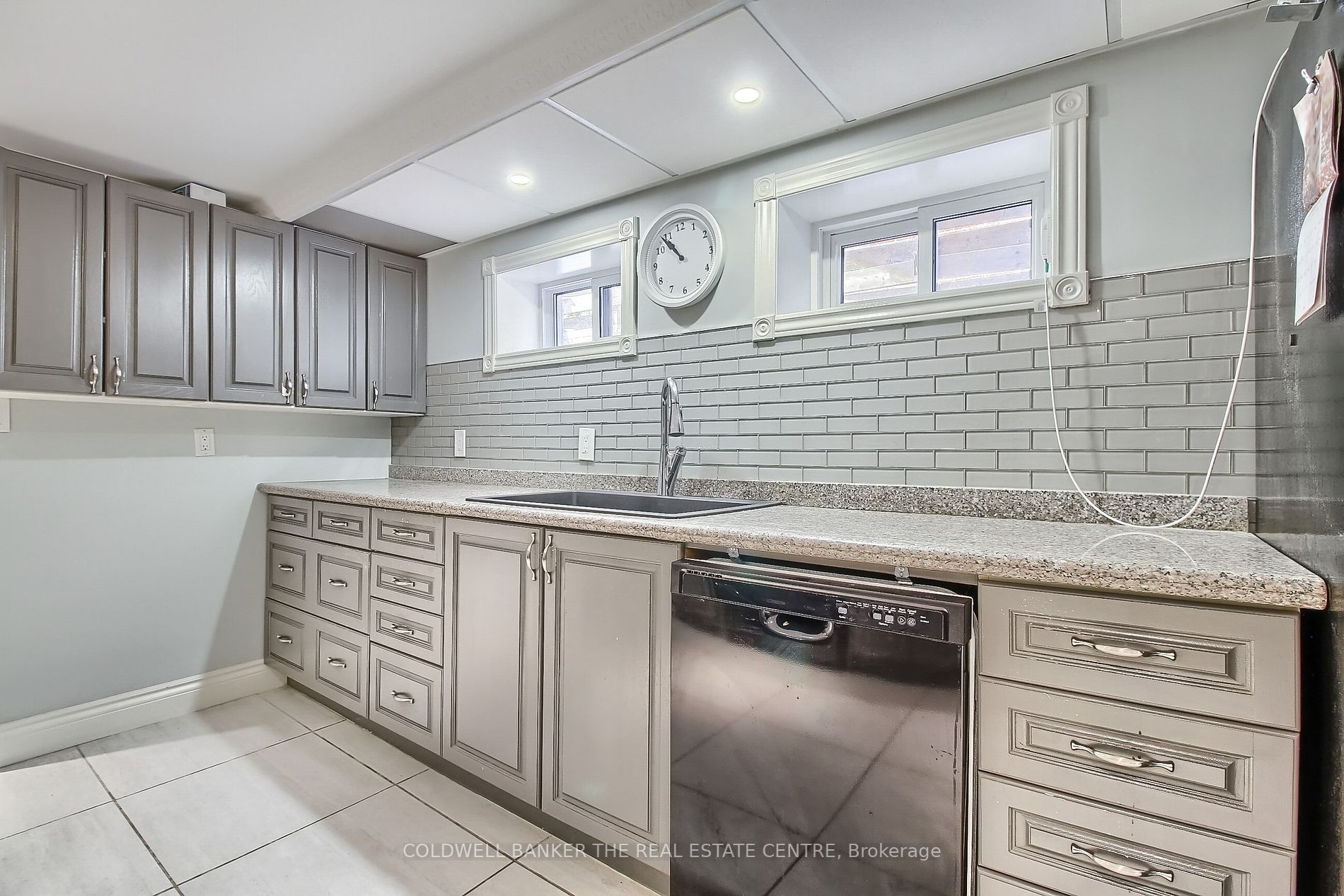 62 Mooreshead Dr
