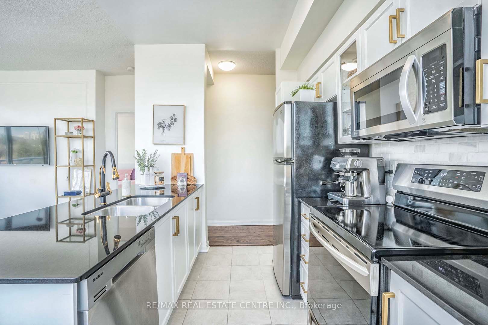 15 Windermere Ave, #705