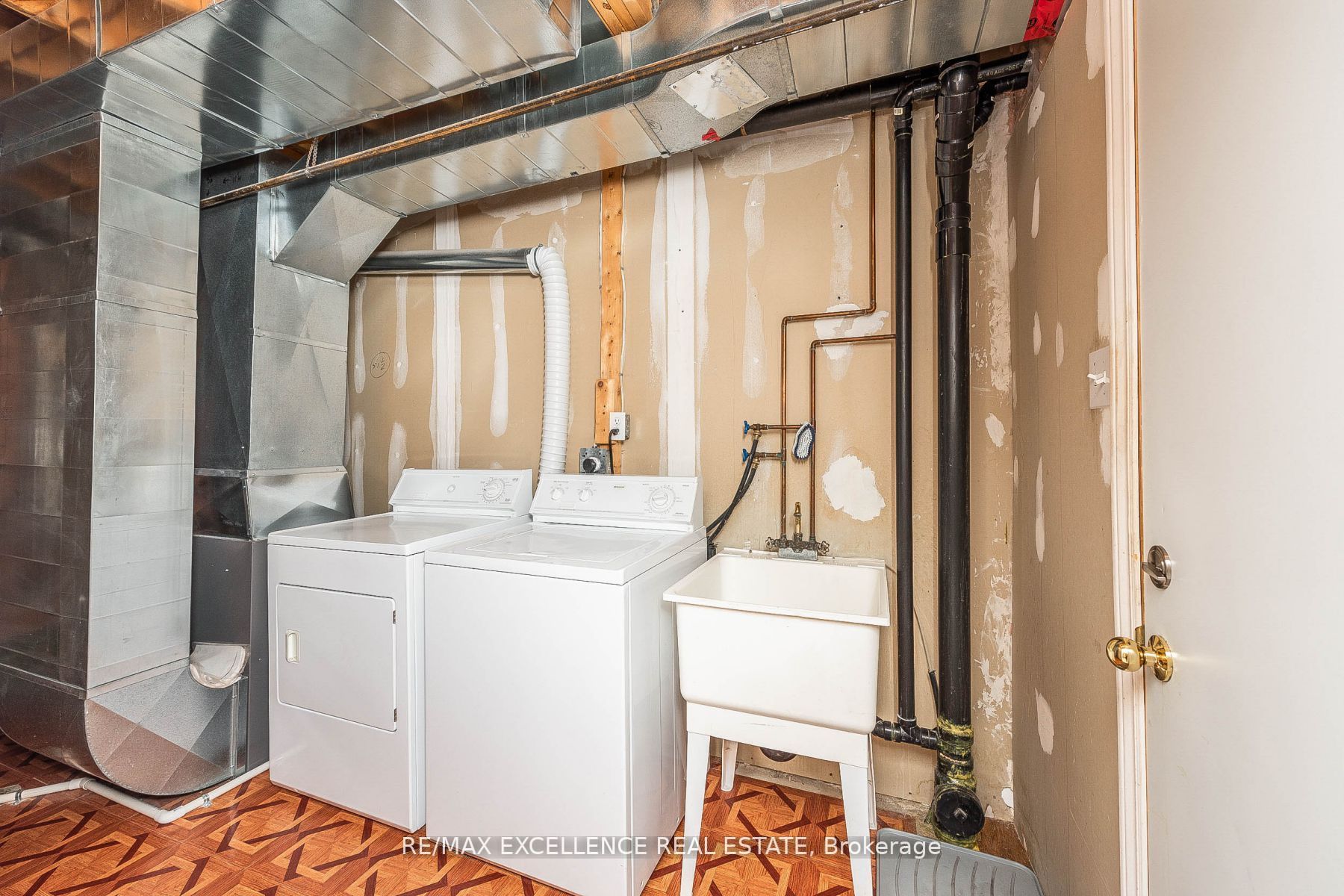 120 Railroad St, #29