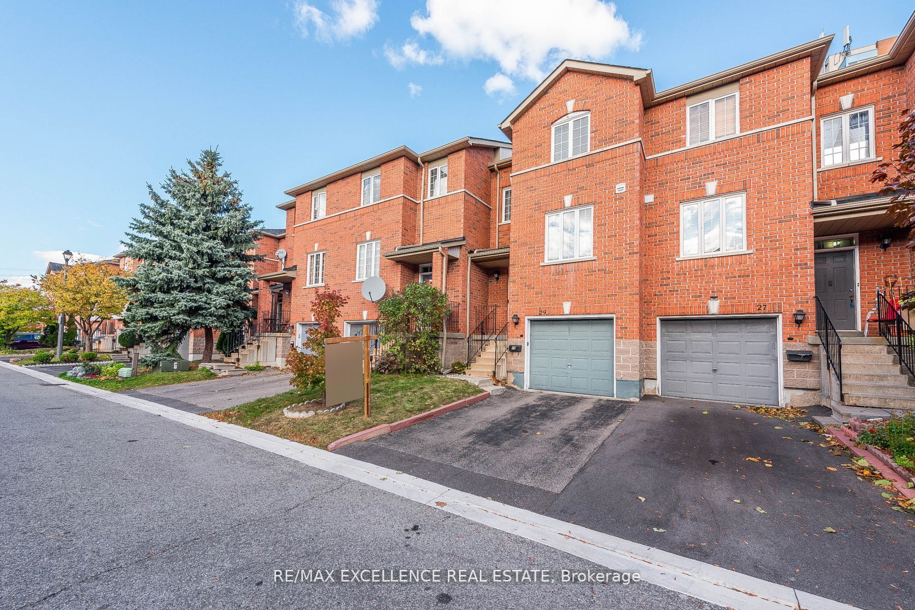 120 Railroad St, #29