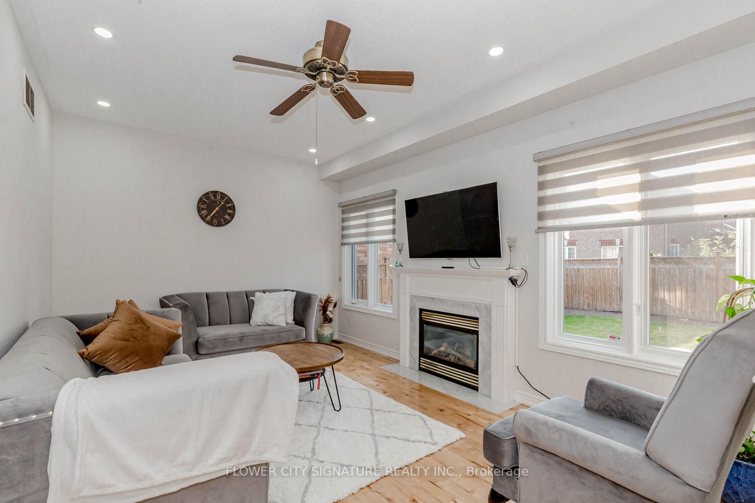 1105 Field Dr