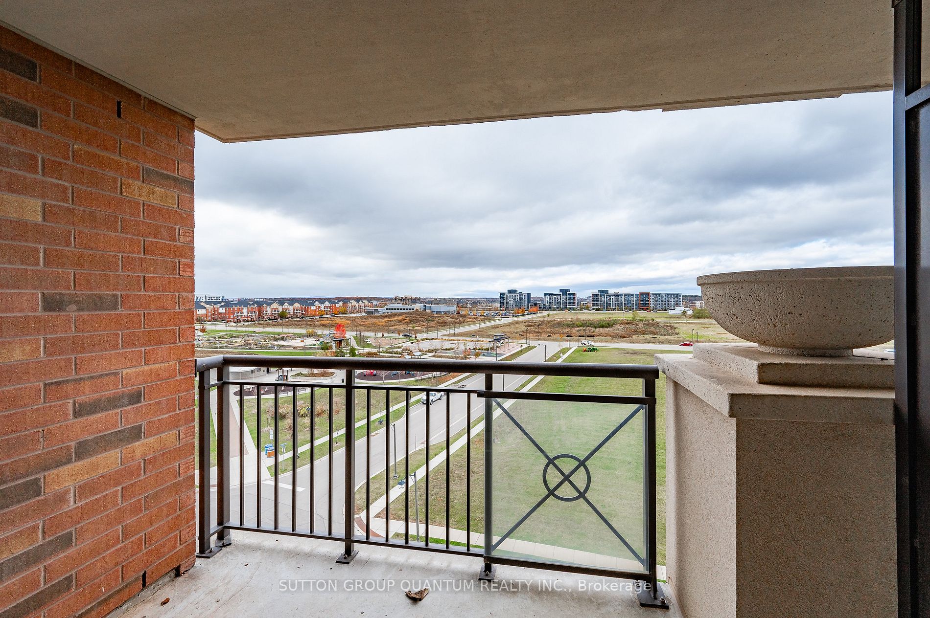 2379 Central Park Dr, #712