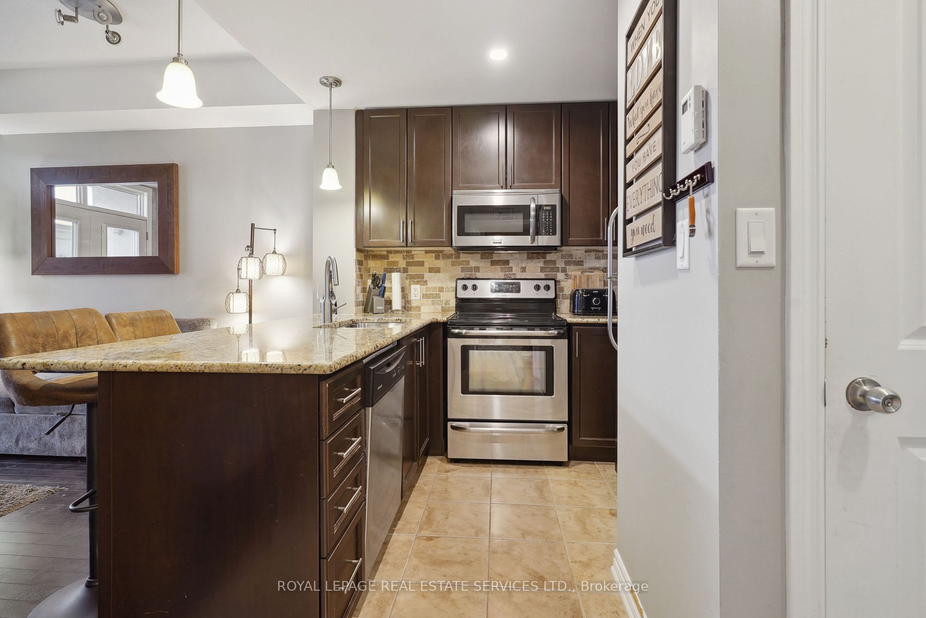 5327 Upper Middle Rd, #304