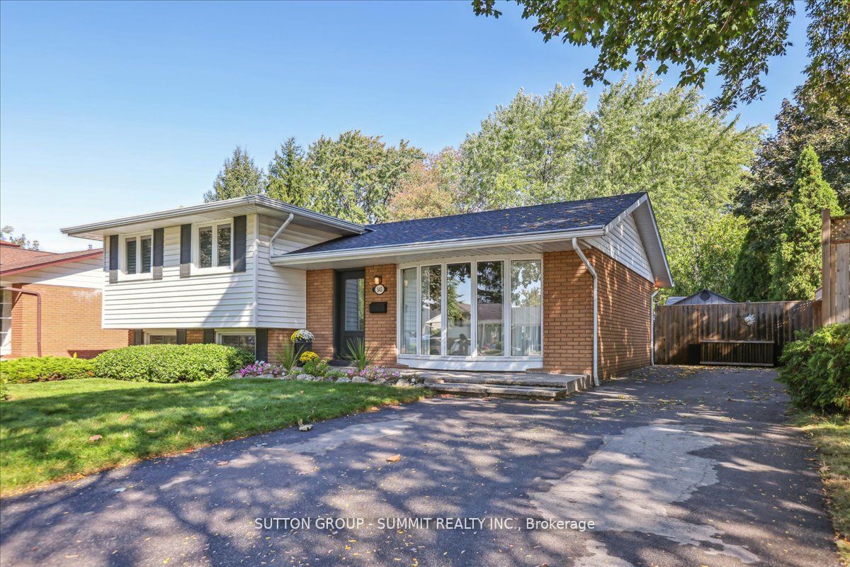 545 PARKSIDE Crescent