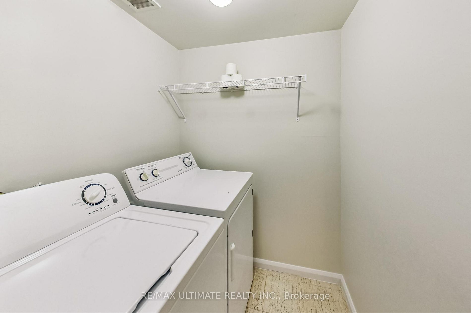 260 Scarlett Rd, #208