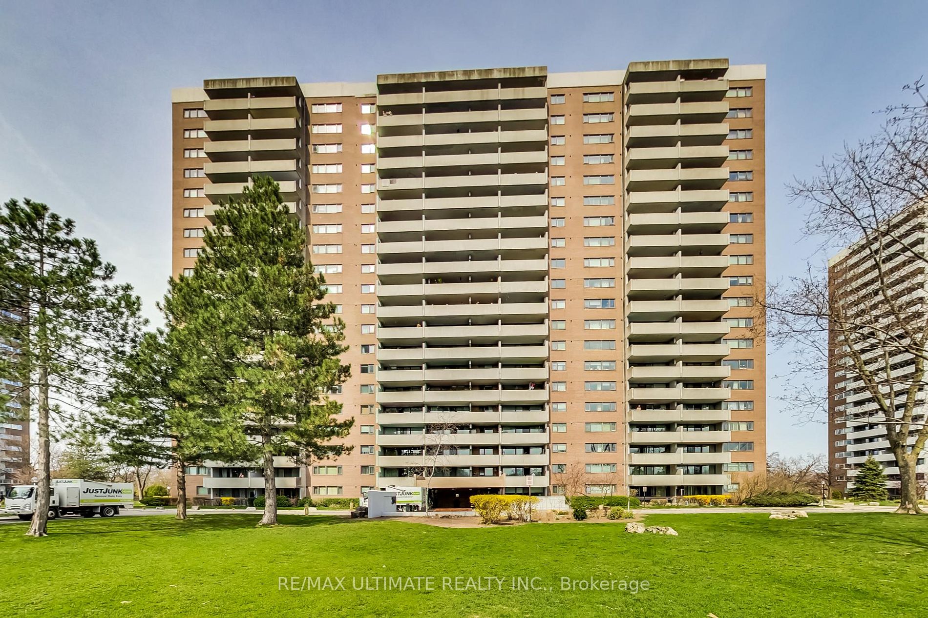 260 Scarlett Rd, #208