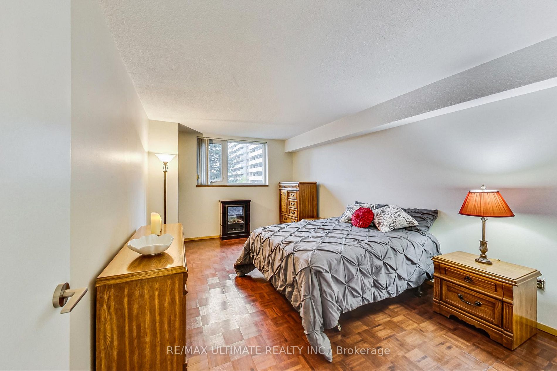 260 Scarlett Rd, #208