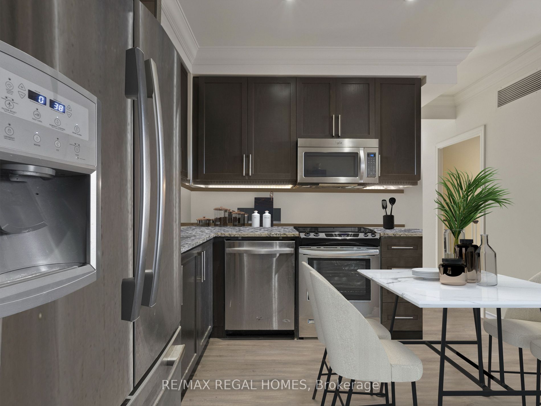 3563 Lake Shore Blvd W, #210