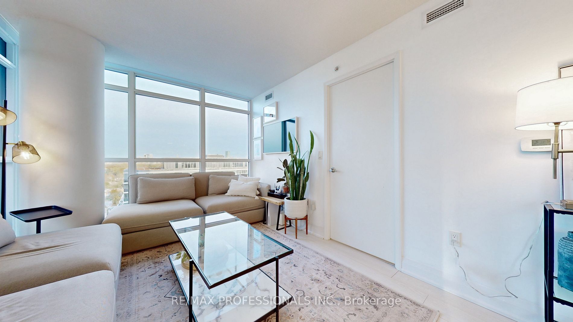 30 Gibbs Rd, #1105