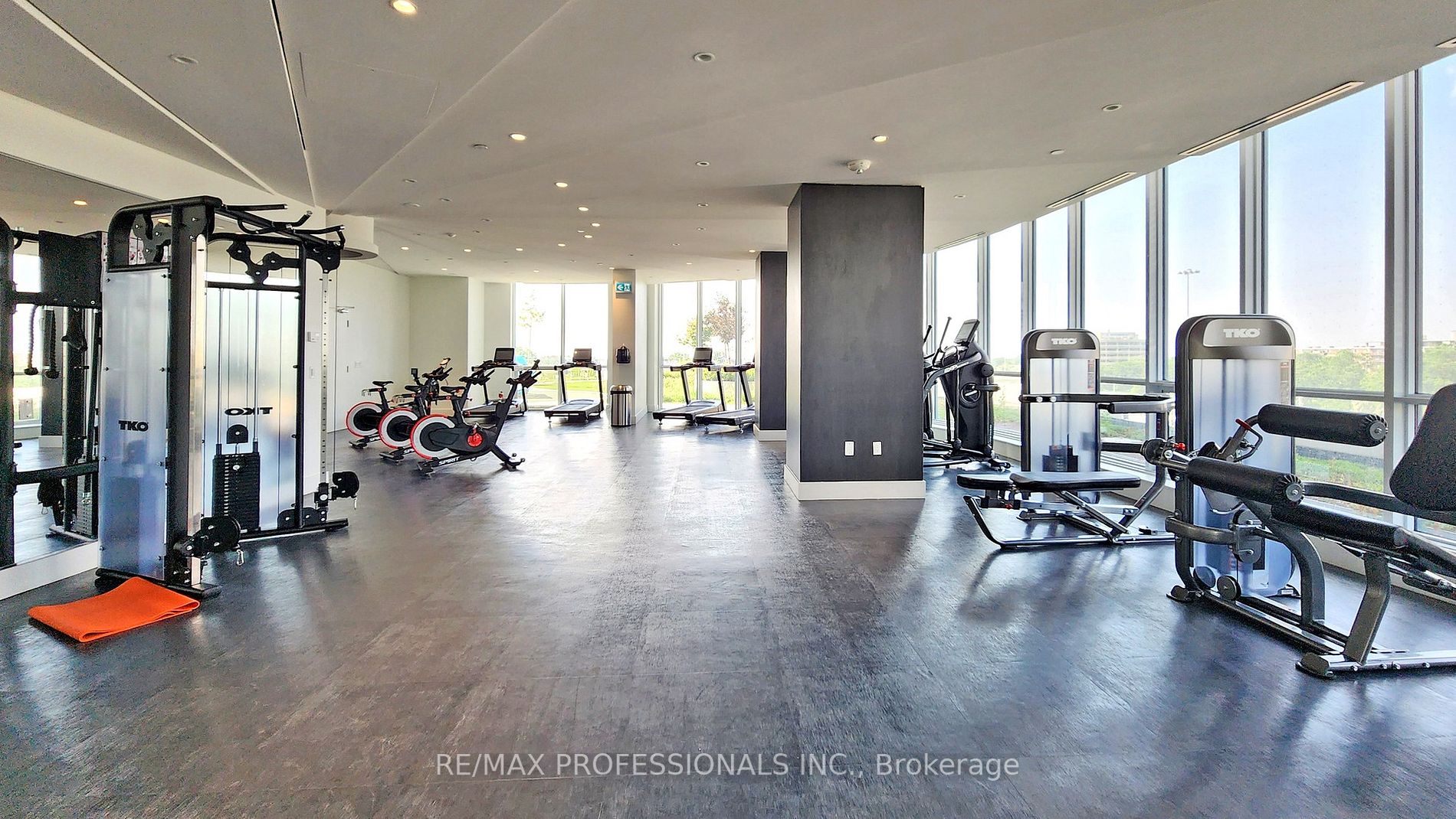 30 Gibbs Rd, #1105