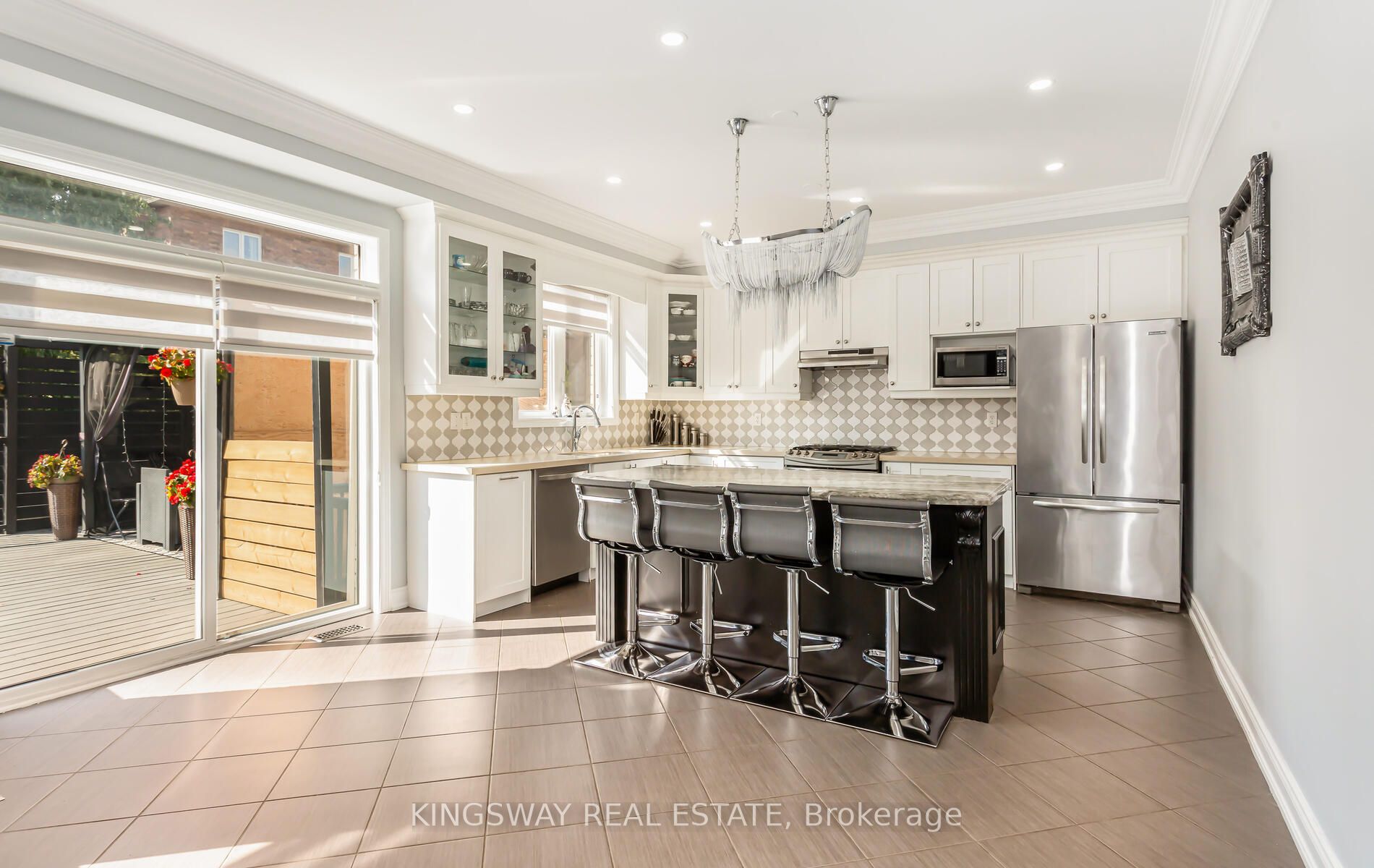 47 Lavallee Cres