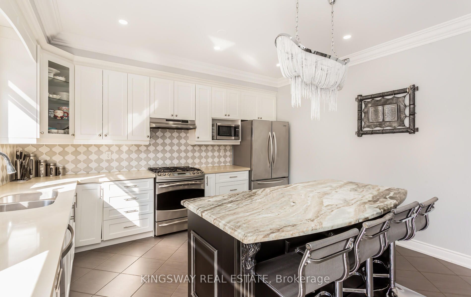 47 Lavallee Cres