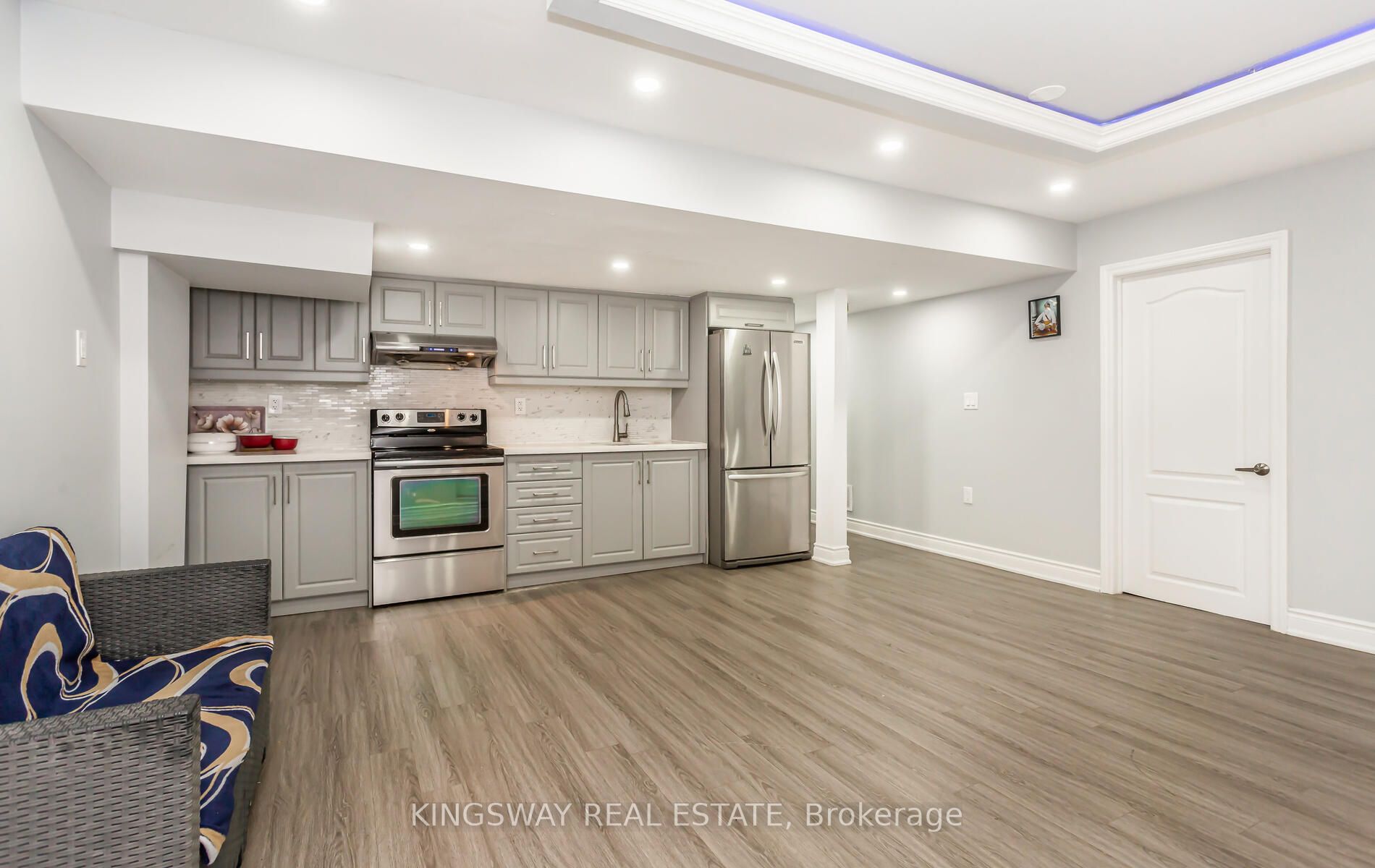 47 Lavallee Cres