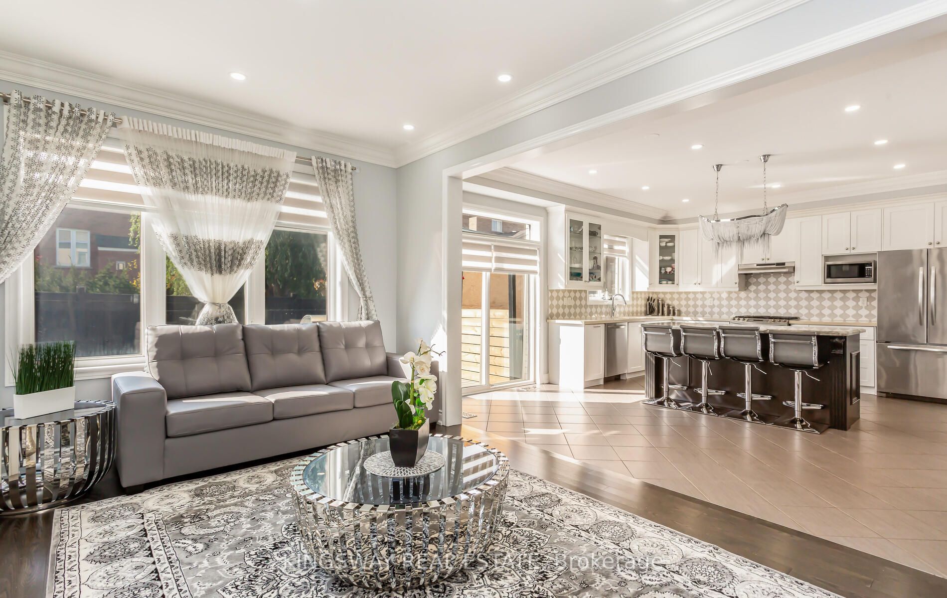 47 Lavallee Cres