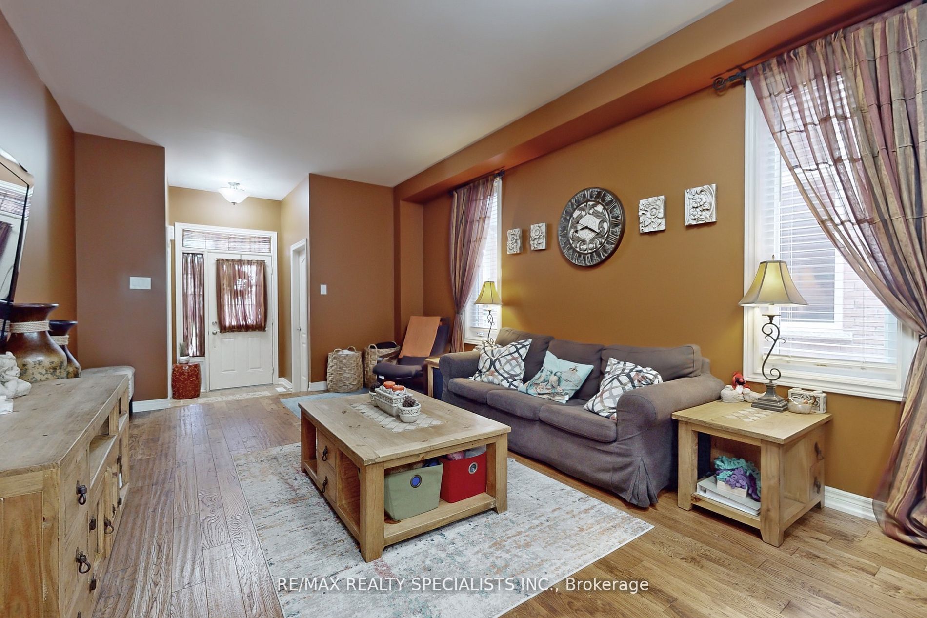 112 Amaranth Cres