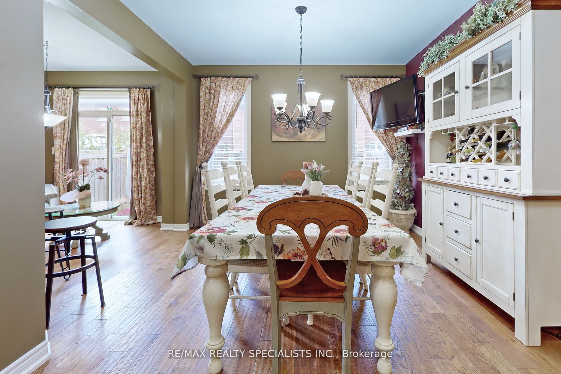 112 Amaranth Cres
