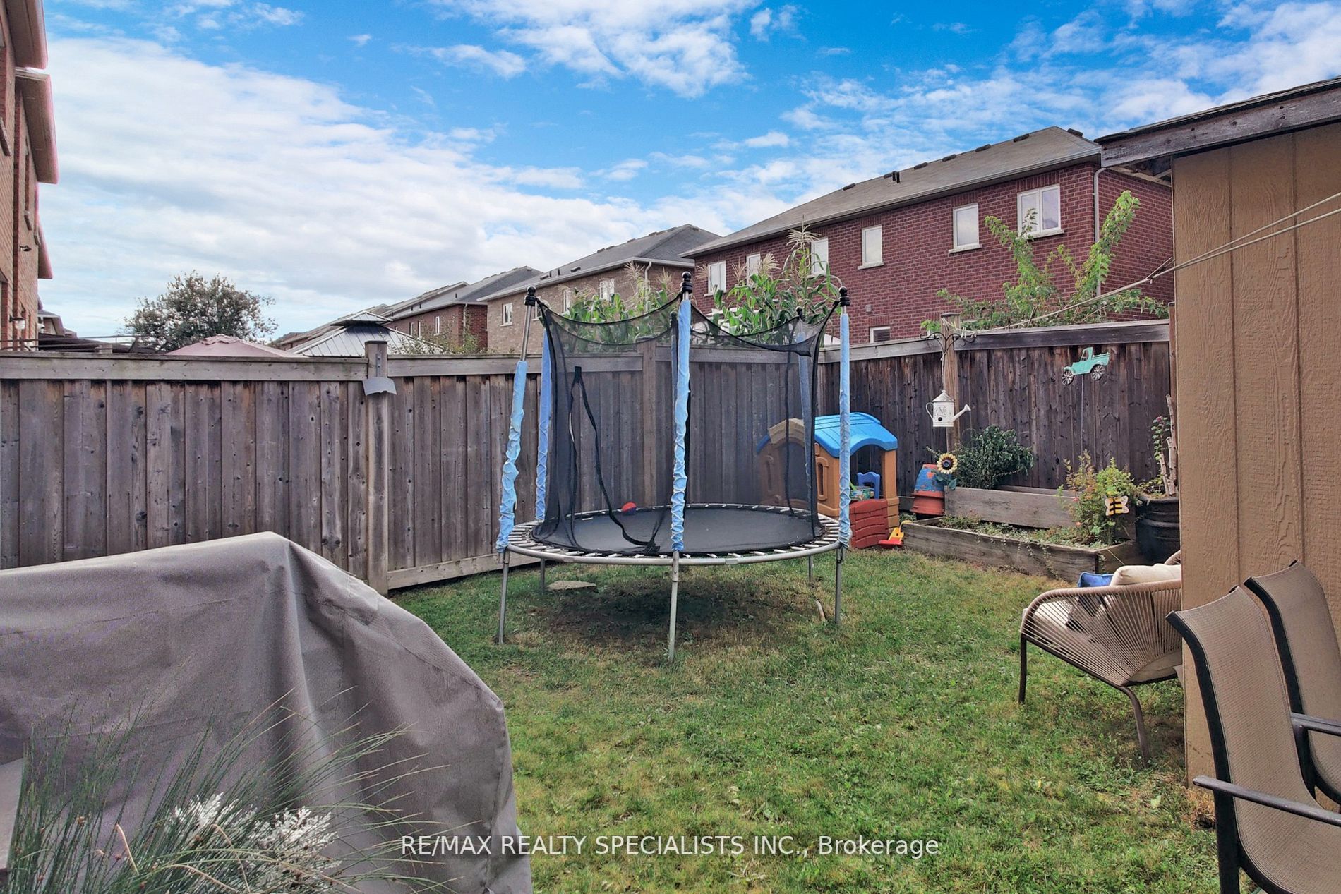 112 Amaranth Cres