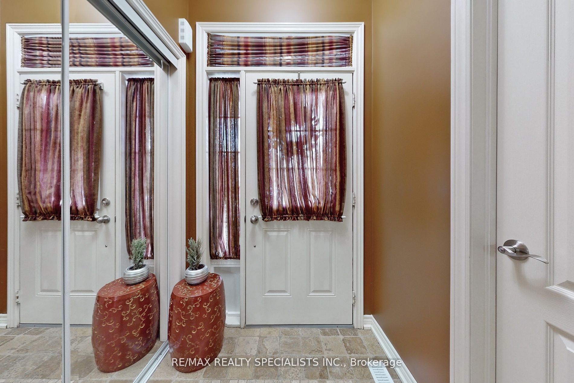 112 Amaranth Cres