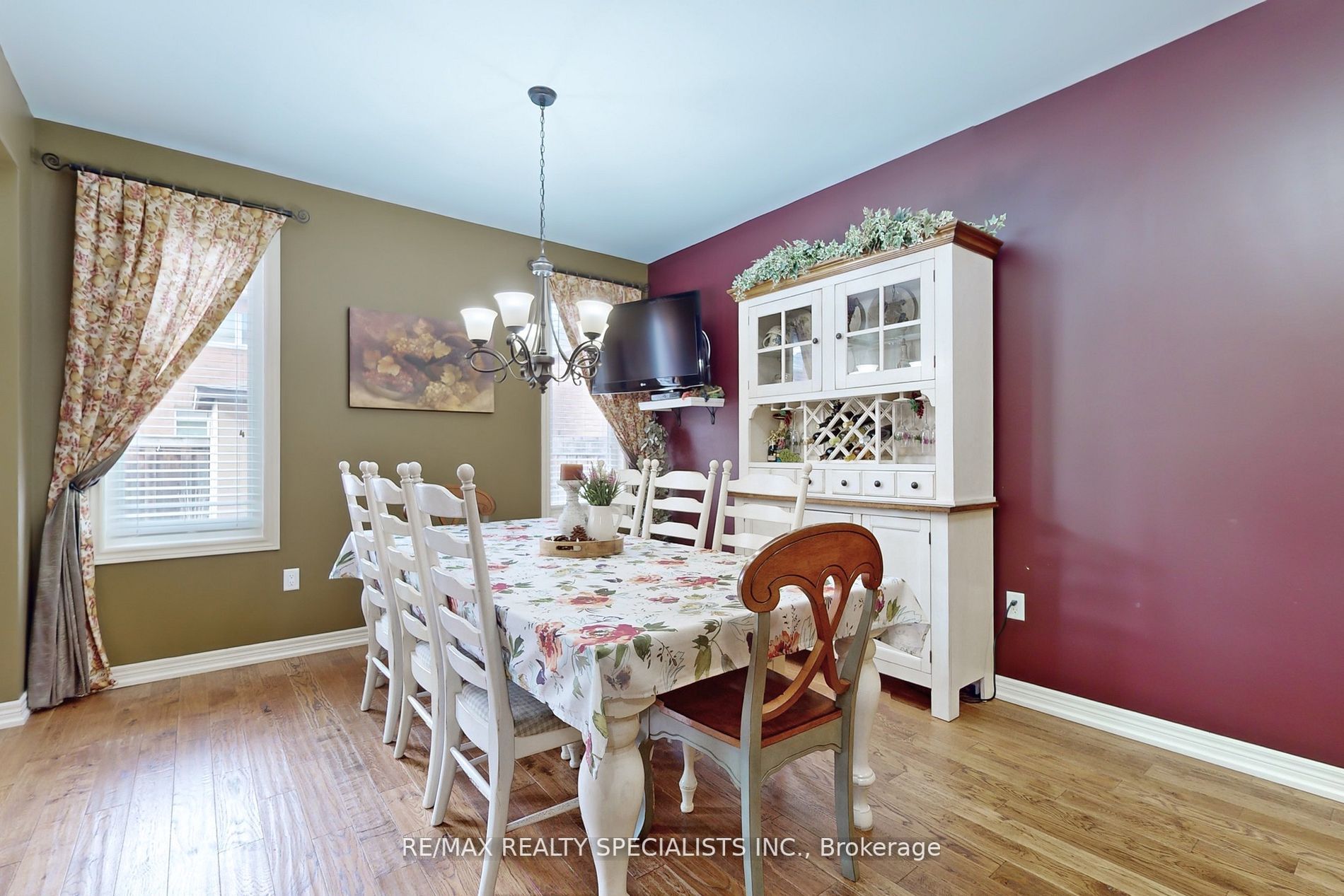 112 Amaranth Cres
