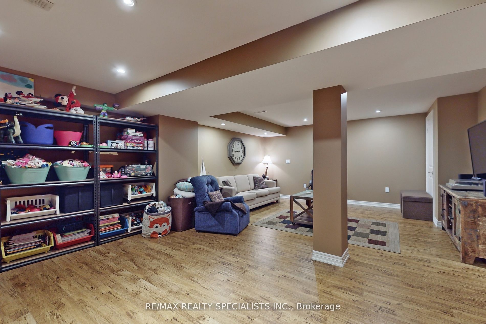112 Amaranth Cres