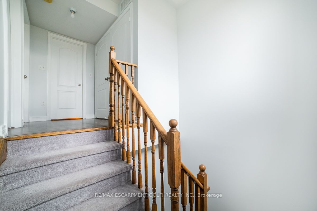 2480 Post Rd, #2
