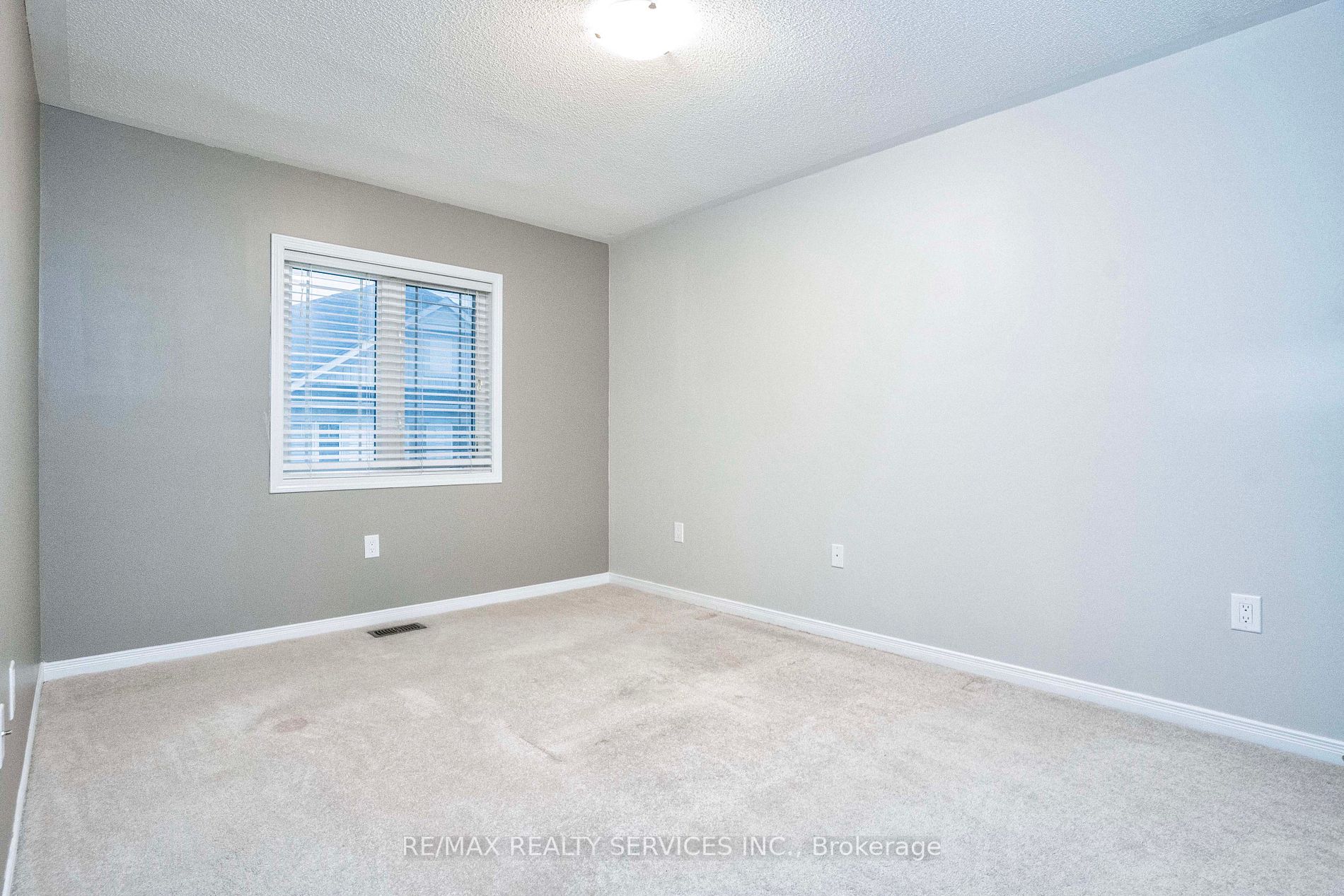 6 Birchfield Cres