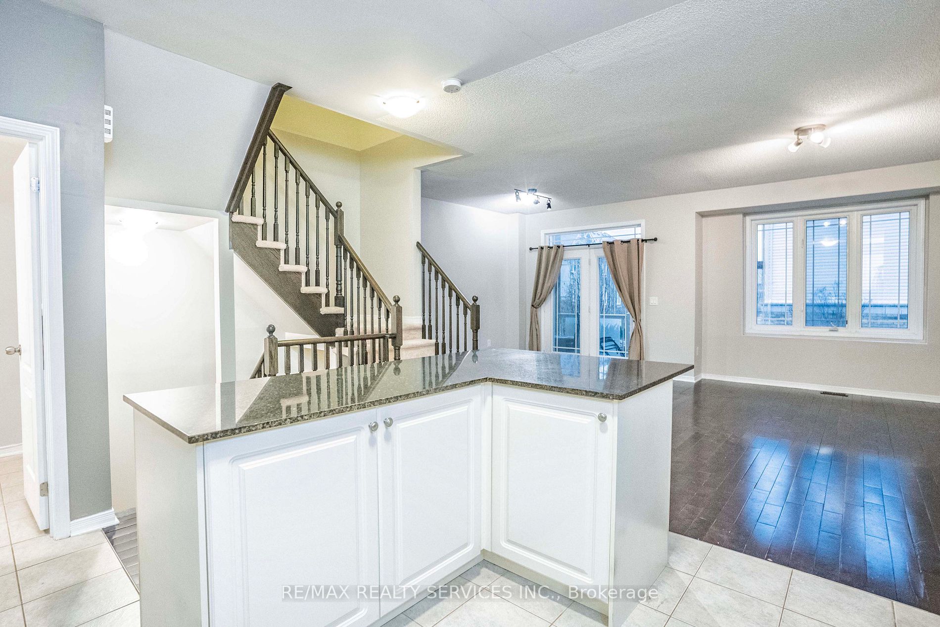 6 Birchfield Cres