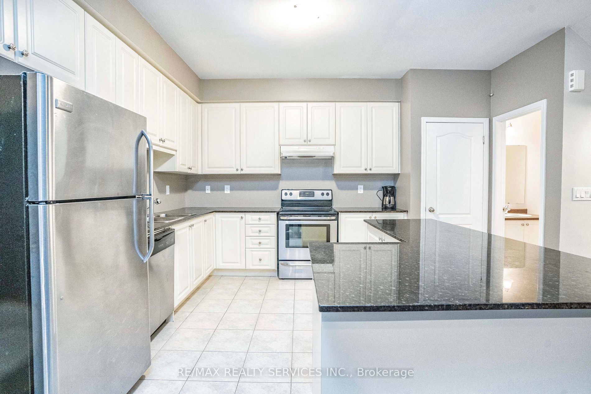 6 Birchfield Cres