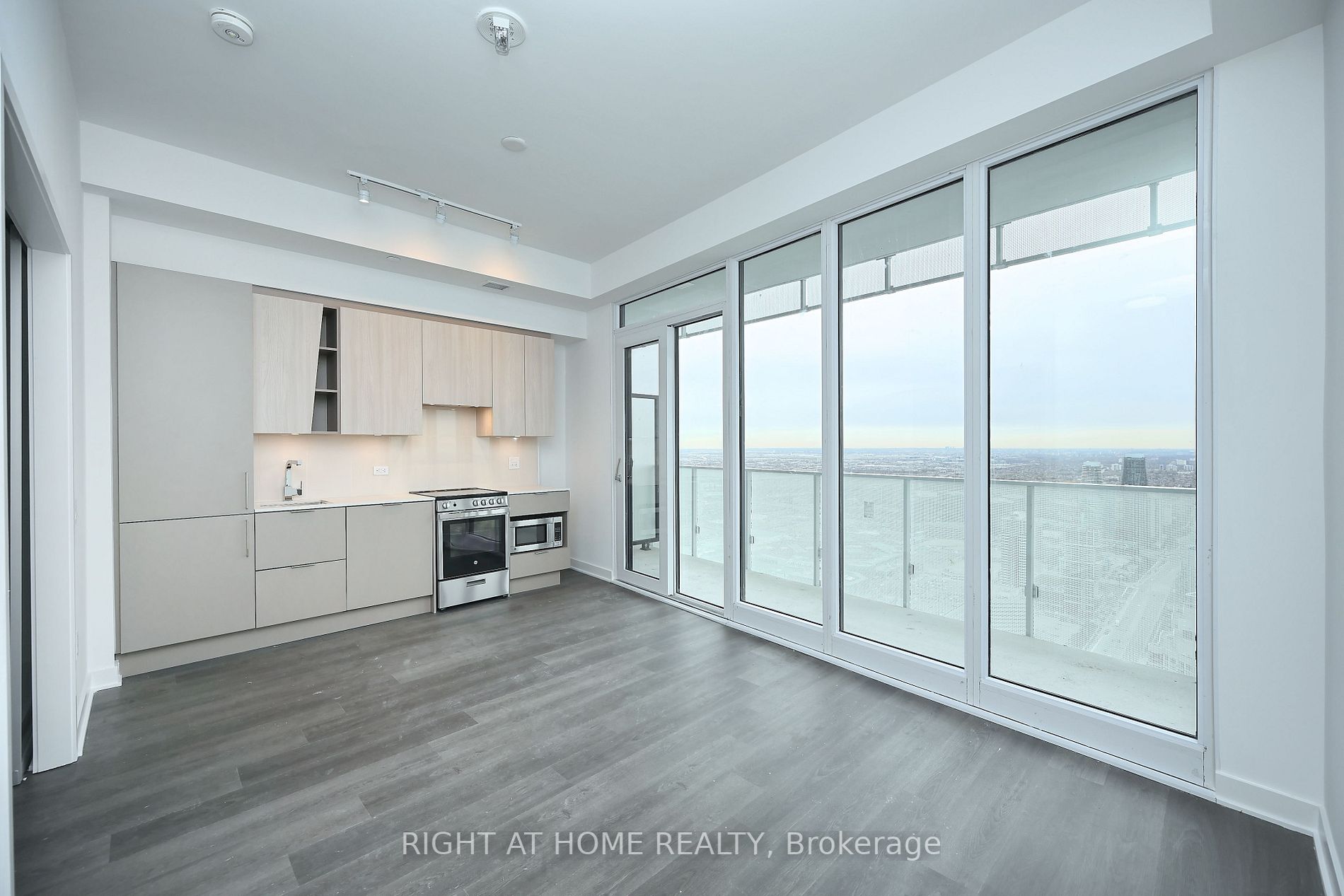 3900 Confederation Pkwy, #5801