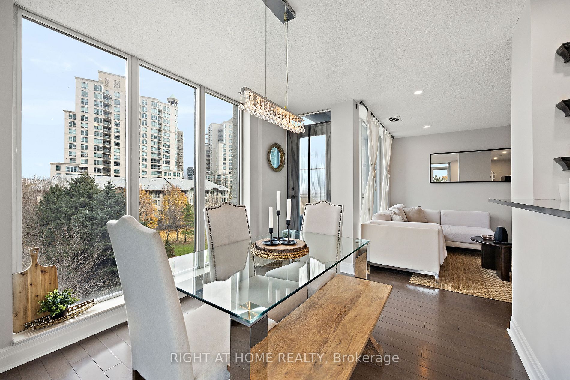 2119 Lake Shore Blvd W, #405
