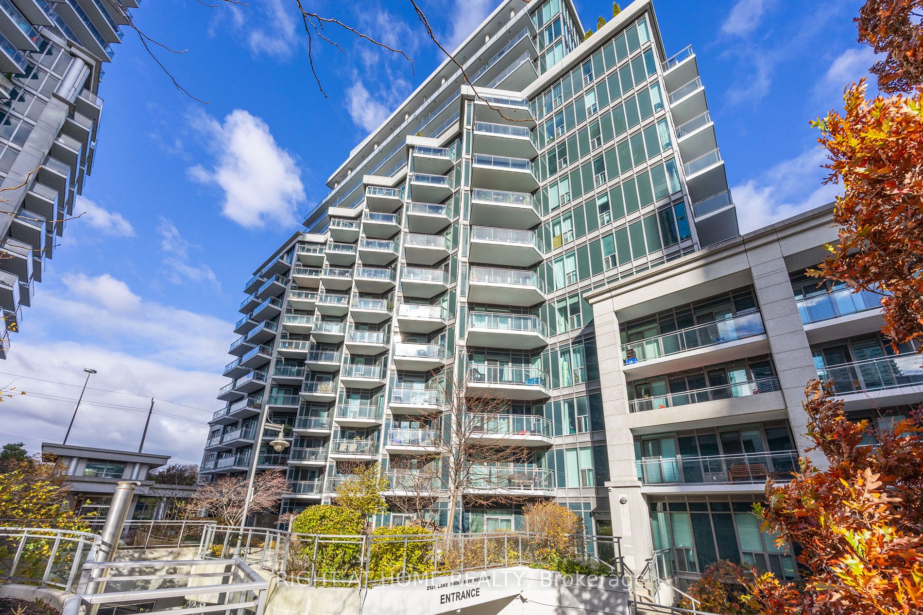 2119 Lake Shore Blvd W, #405