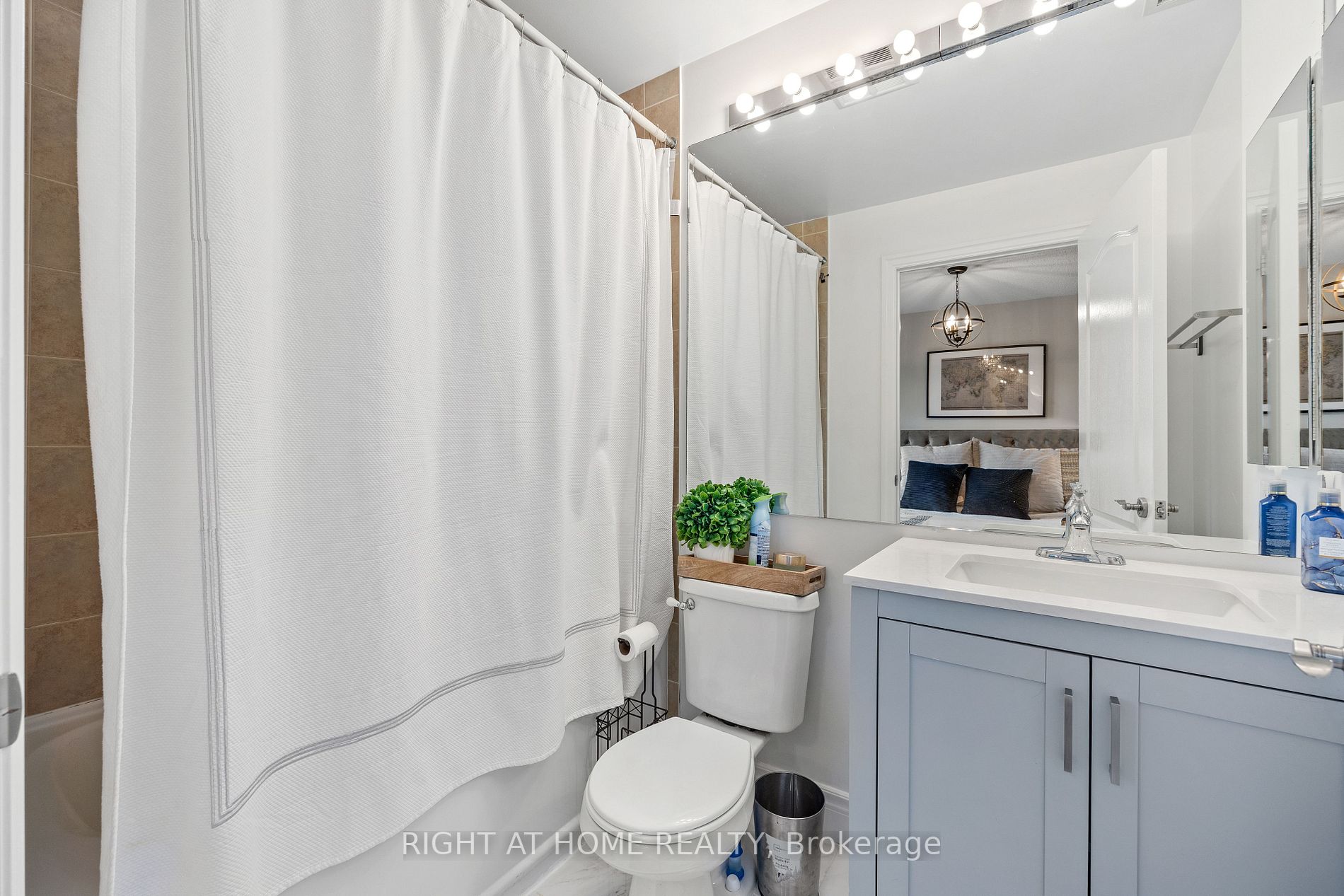 2119 Lake Shore Blvd W, #405