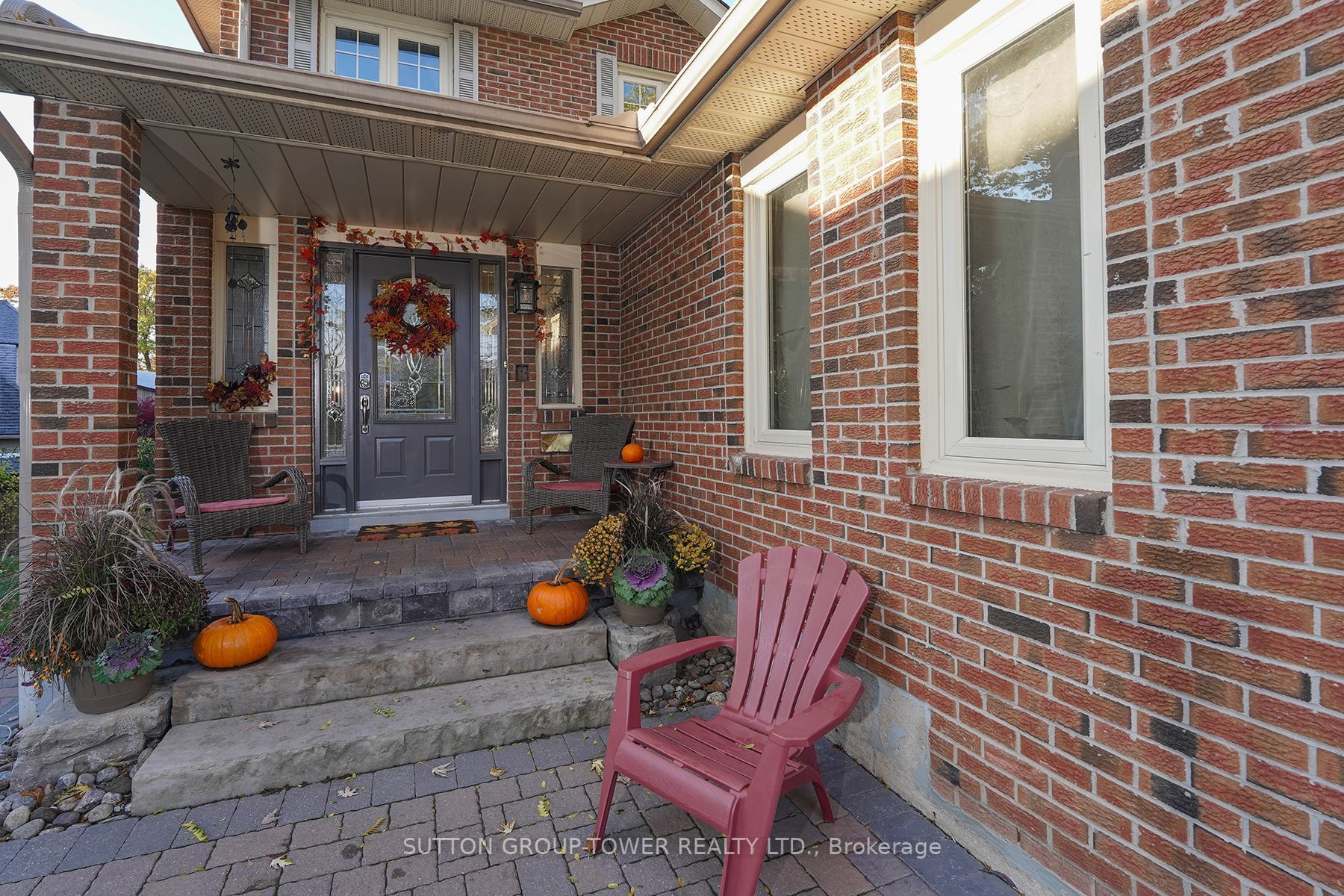 3920 Selkirk Pl