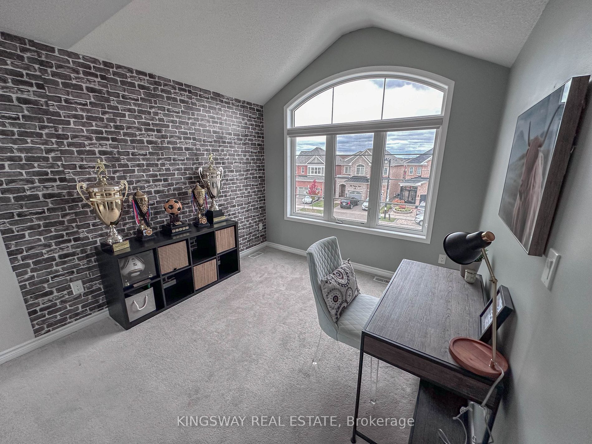 333 Trudeau Dr